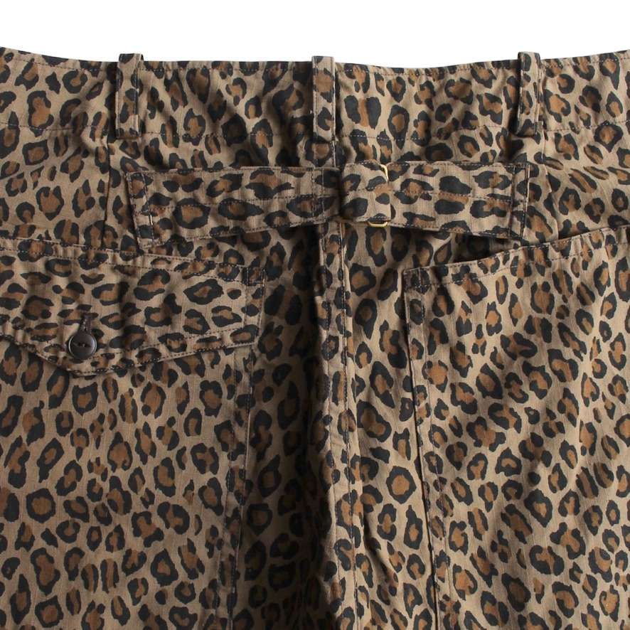 キャッタのベイカーパンツリップストップレオパード柄のファッションパンツ、サイドポケット付き